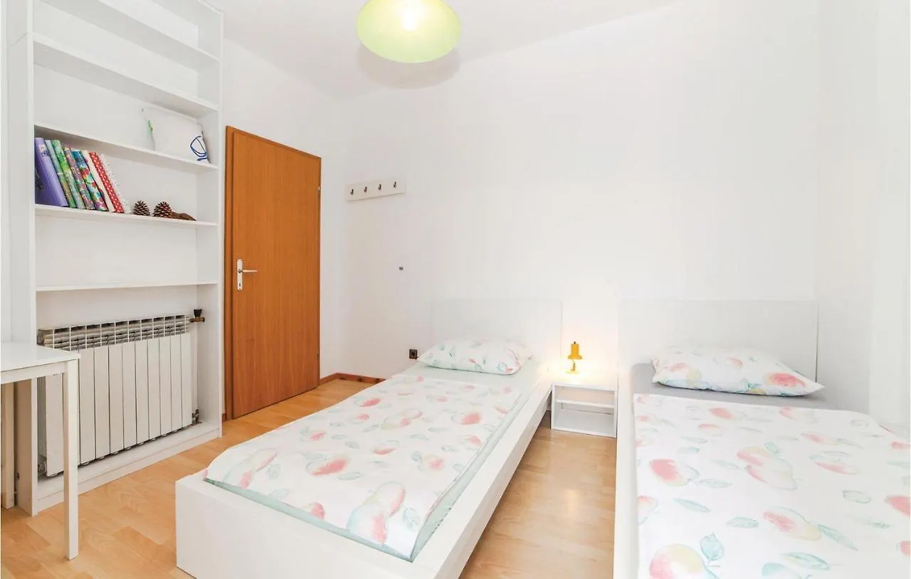 Nice Apartment In Kraljevica With 2 Bedrooms And Wifi