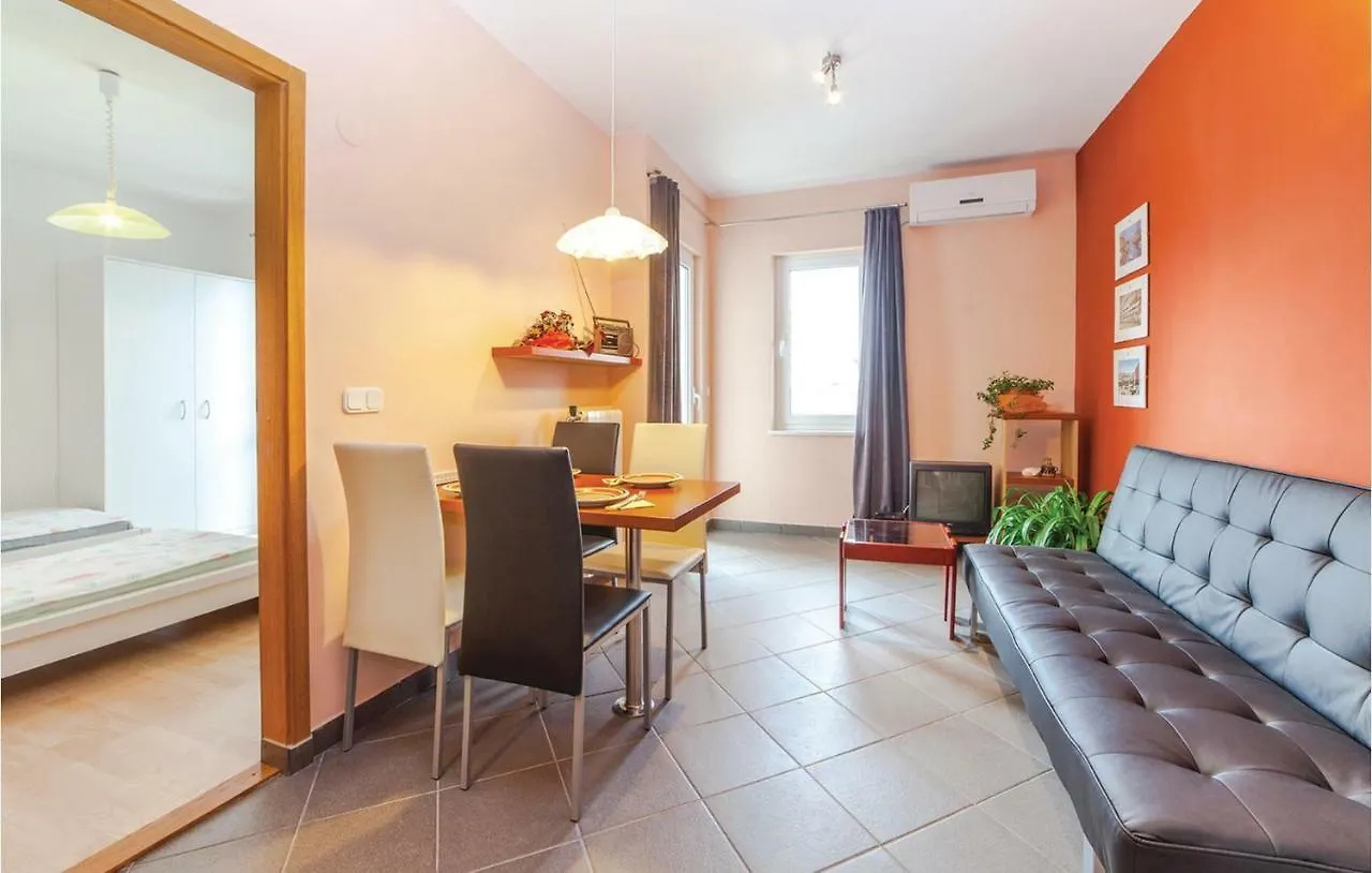 Nice Apartment In Kraljevica With 2 Bedrooms And Wifi 0*,